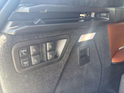 2026 BMW X7 xDrive40i Sports Activity Vehicle