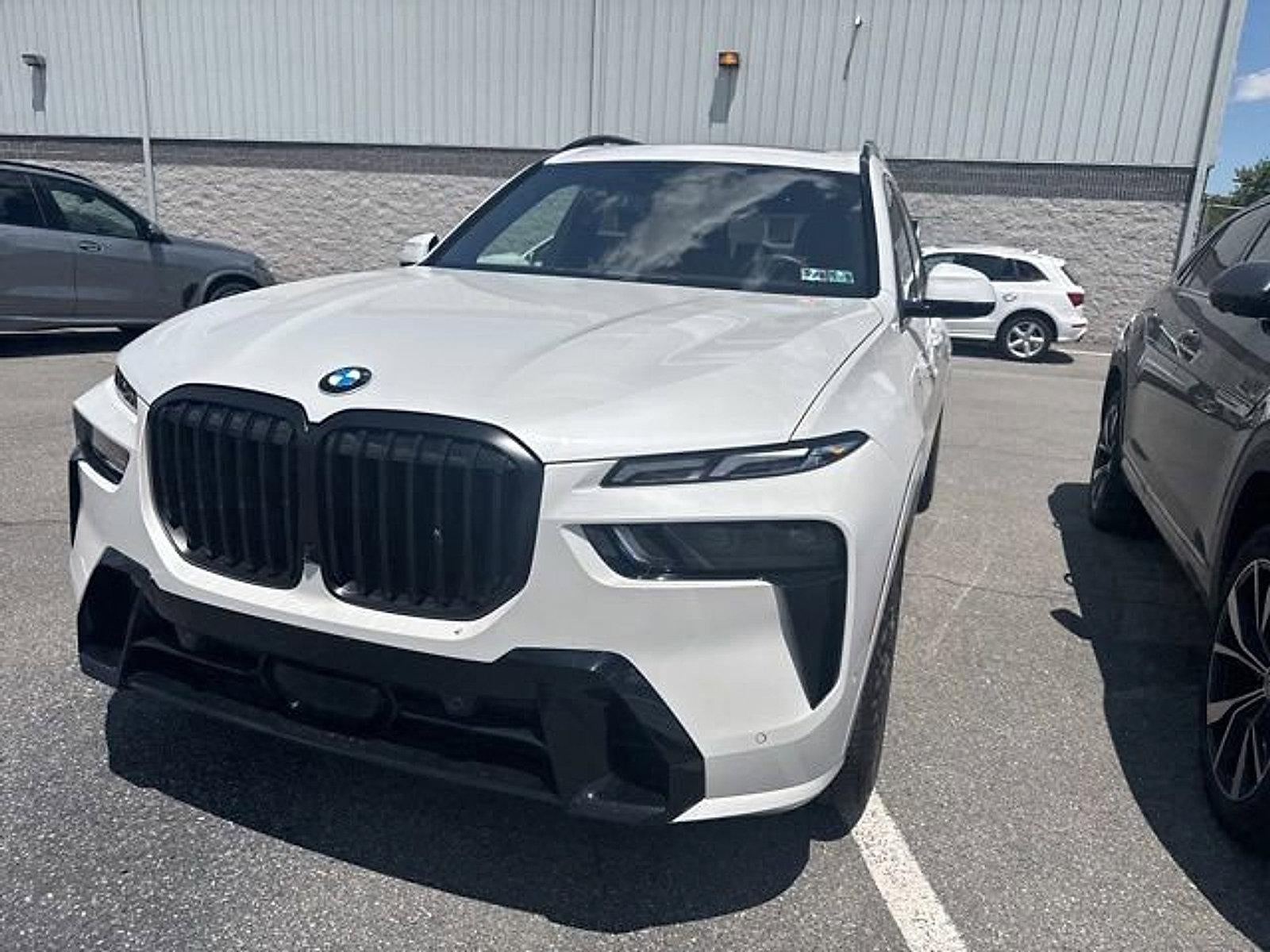 2026 BMW X7 xDrive40i Sports Activity Vehicle