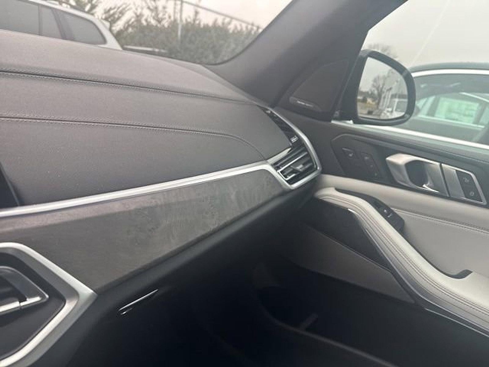 2023 BMW X5 xDrive45e Plug-In Hybrid