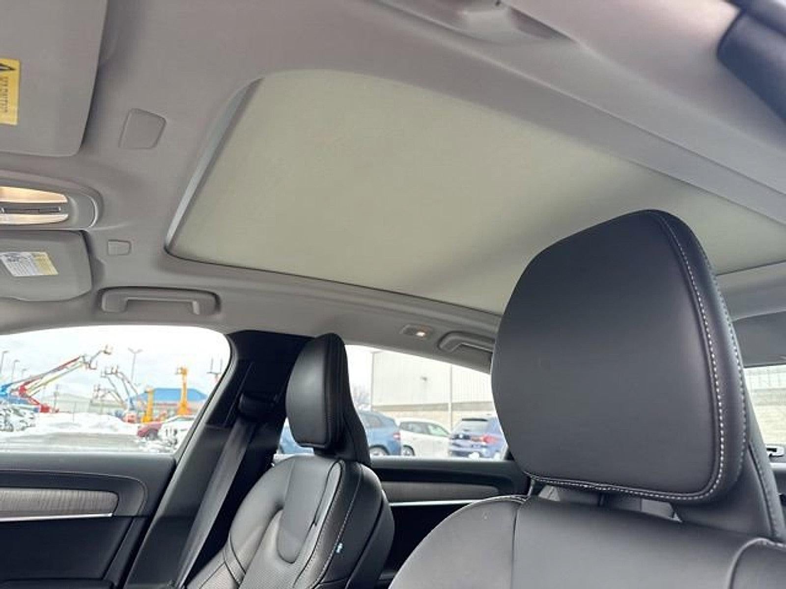 2022 Volvo S90 Recharge Plug-In Hybrid T8 eAWD PHEV R-Design Extended Range