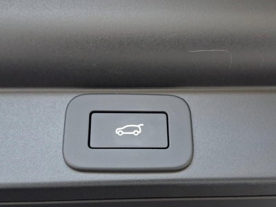 2025 Land Rover Range Rover P400 SE LWB 7 Seat