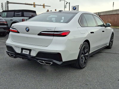 2023 BMW 760i xDrive Sedan