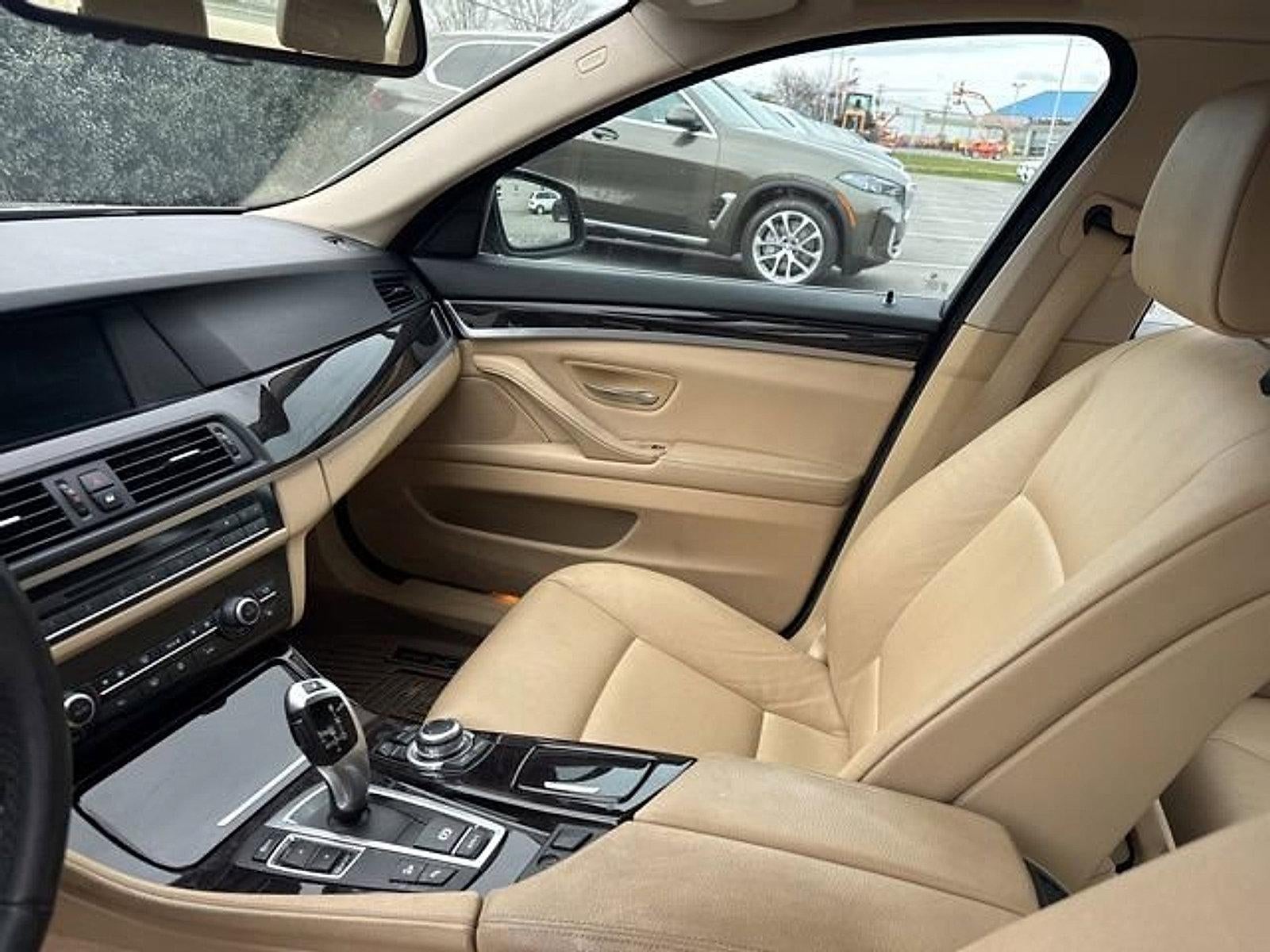 2012 BMW 528i xDrive Sedan