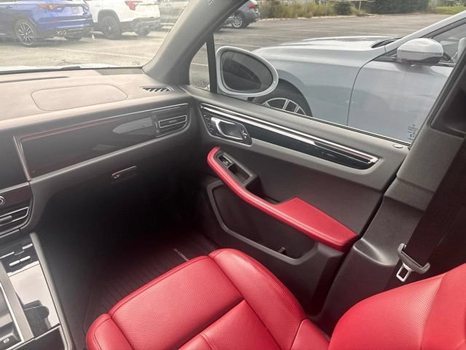 2024 Porsche Macan AWD