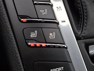 2021 Porsche Macan AWD