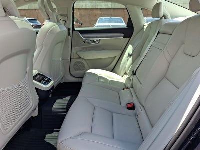2017 Volvo S90 T6 AWD Momentum