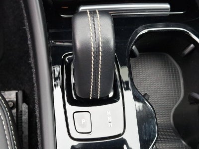 2021 Volvo XC40 T5 AWD R-Design