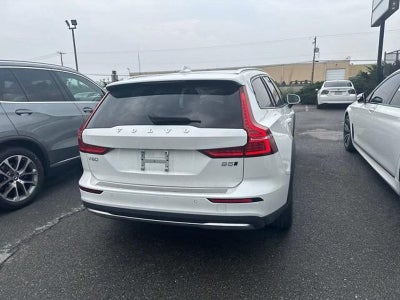 2024 Volvo V60 Cross Country B5 AWD Plus