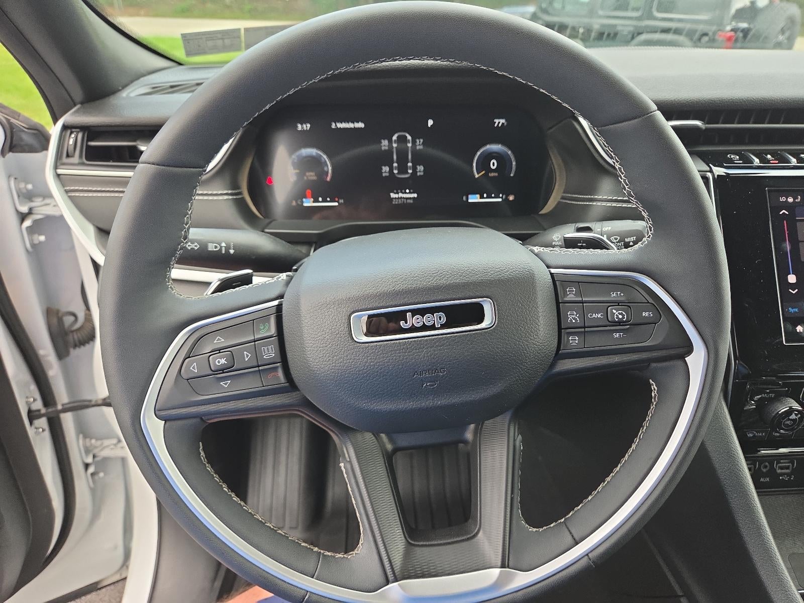 2023 Jeep Grand Cherokee L Altitude 4x4
