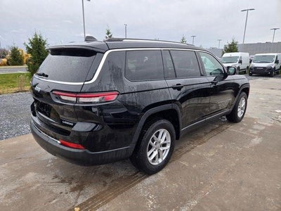 2022 Jeep Grand Cherokee L Laredo 4x4
