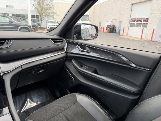 2022 Jeep Grand Cherokee L Altitude 4x4