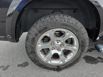 2017 RAM 1500 Laramie 4x4 Crew Cab 5'7" Box