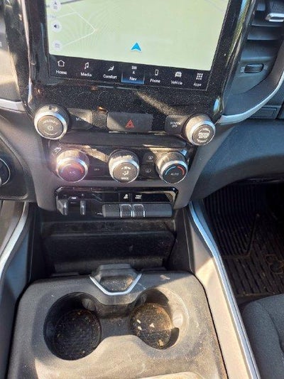 2022 RAM 1500 Big Horn 4x4 Crew Cab 5'7" Box