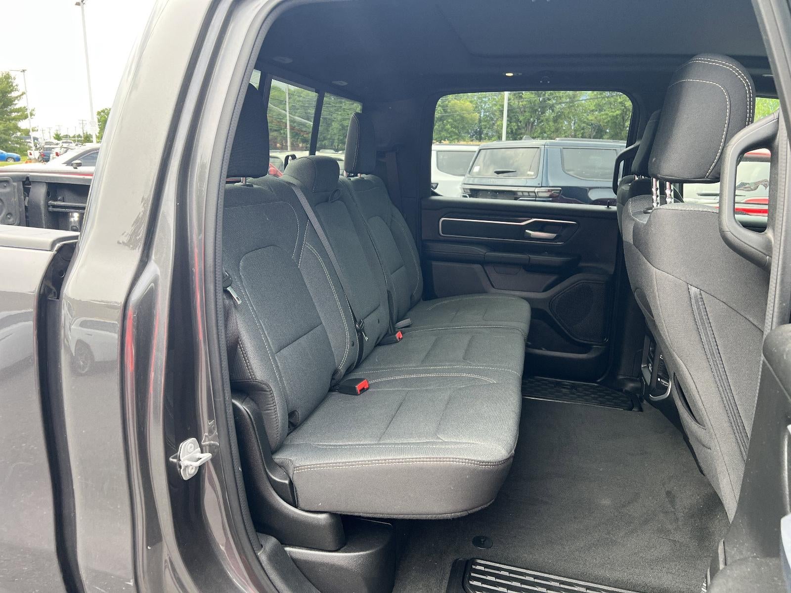 2022 RAM 1500 Big Horn 4x4 Crew Cab 5'7" Box
