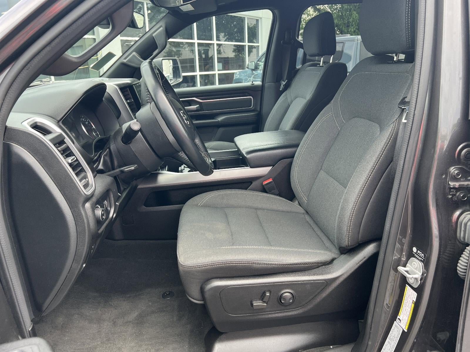 2022 RAM 1500 Big Horn 4x4 Crew Cab 5'7" Box