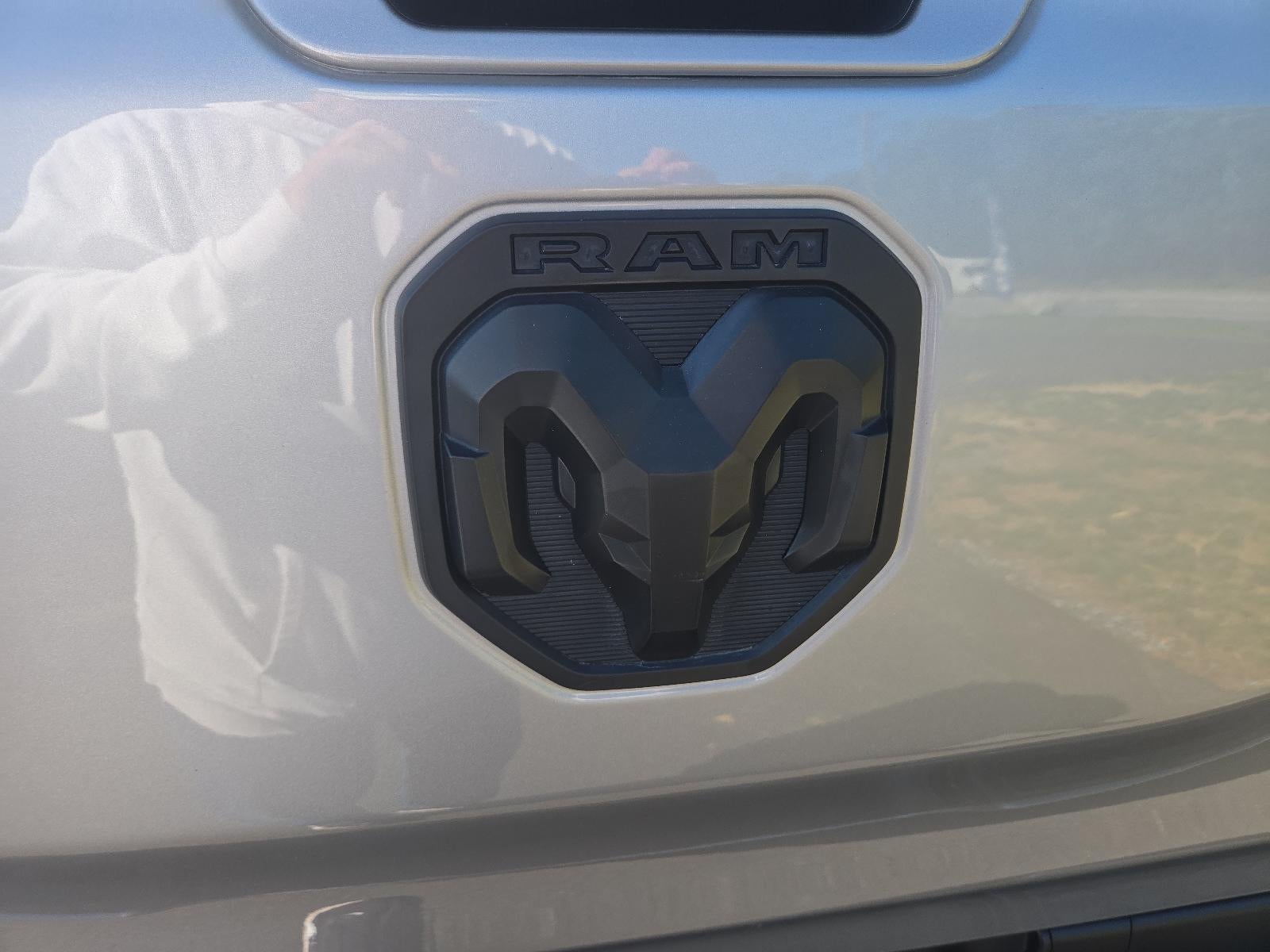 2021 RAM 1500 Big Horn 4x4 Crew Cab 5'7" Box