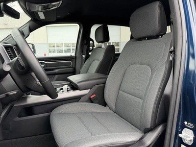 2022 RAM 1500 Big Horn 4x4 Crew Cab 5'7" Box