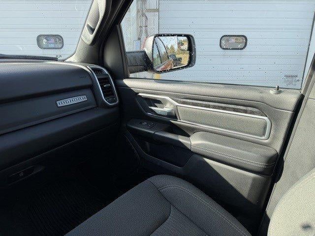 2022 RAM 1500 Big Horn 4x4 Crew Cab 5'7" Box