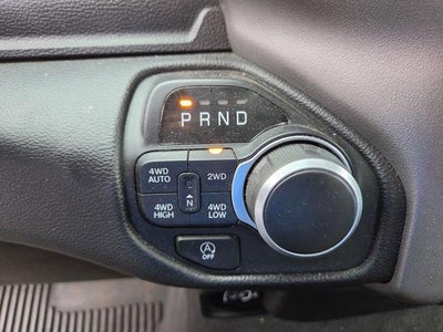 2020 RAM 1500 Big Horn 4x4 Crew Cab 5'7" Box