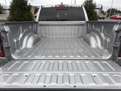 2022 RAM 1500 Laramie 4x4 Crew Cab 5'7" Box