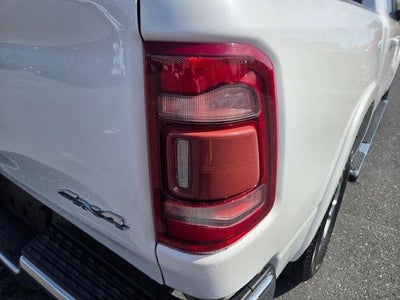 2019 RAM 1500 Laramie 4x4 Crew Cab 5'7" Box