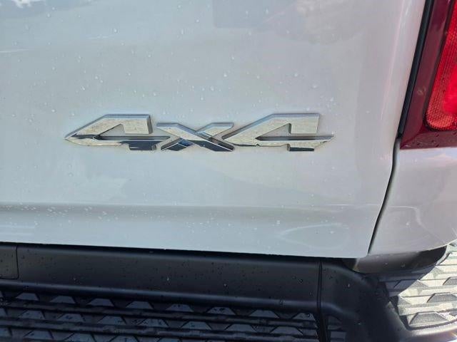 2019 RAM 1500 Laramie 4x4 Crew Cab 5'7" Box