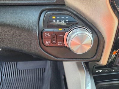 2019 RAM 1500 Laramie 4x4 Crew Cab 5'7" Box