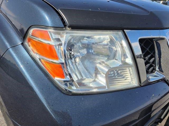 2017 Nissan Frontier 2017.5 Crew Cab 4x4 SV V6 Auto