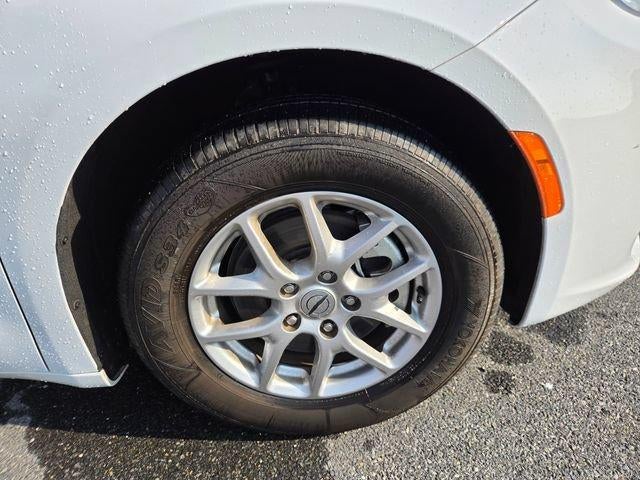 2024 Chrysler Pacifica Touring L FWD