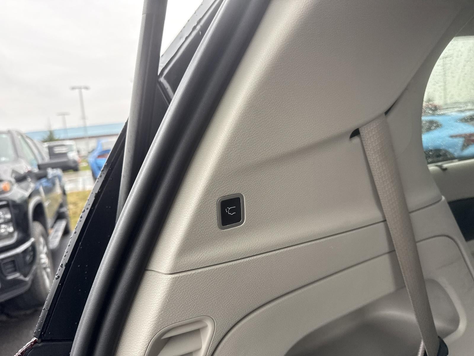 2022 Chrysler Pacifica Touring L FWD