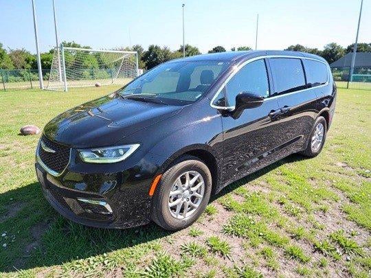 2025 Chrysler Pacifica Select FWD