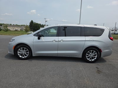 2026 Chrysler Pacifica Limited FWD
