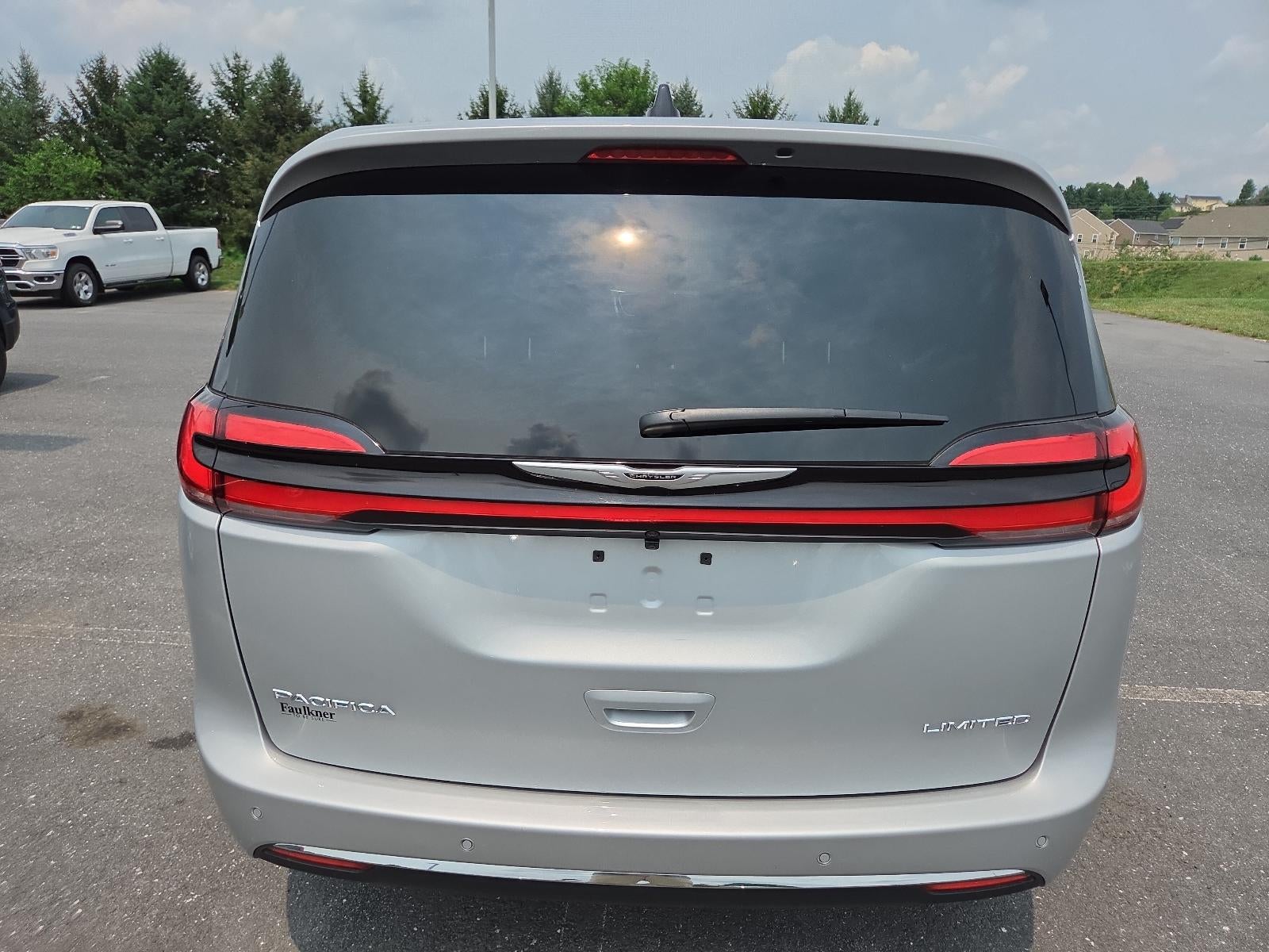 2026 Chrysler Pacifica Limited FWD