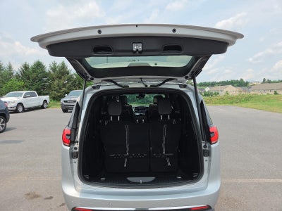 2026 Chrysler Pacifica Limited FWD