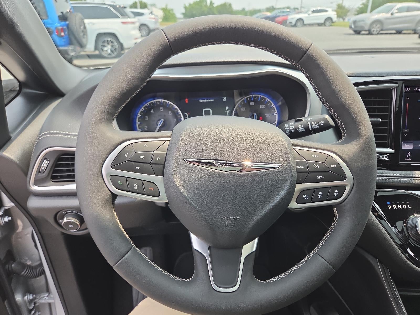 2026 Chrysler Pacifica Limited FWD