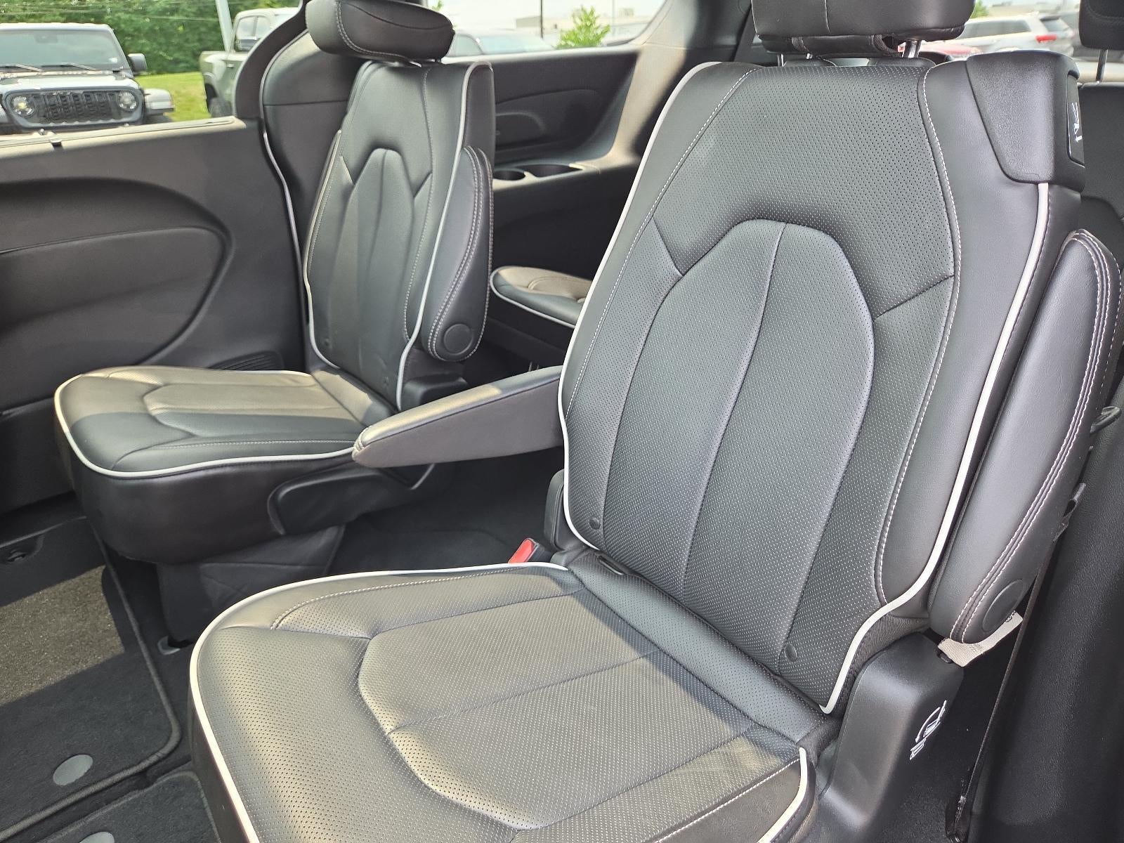 2026 Chrysler Pacifica Limited FWD