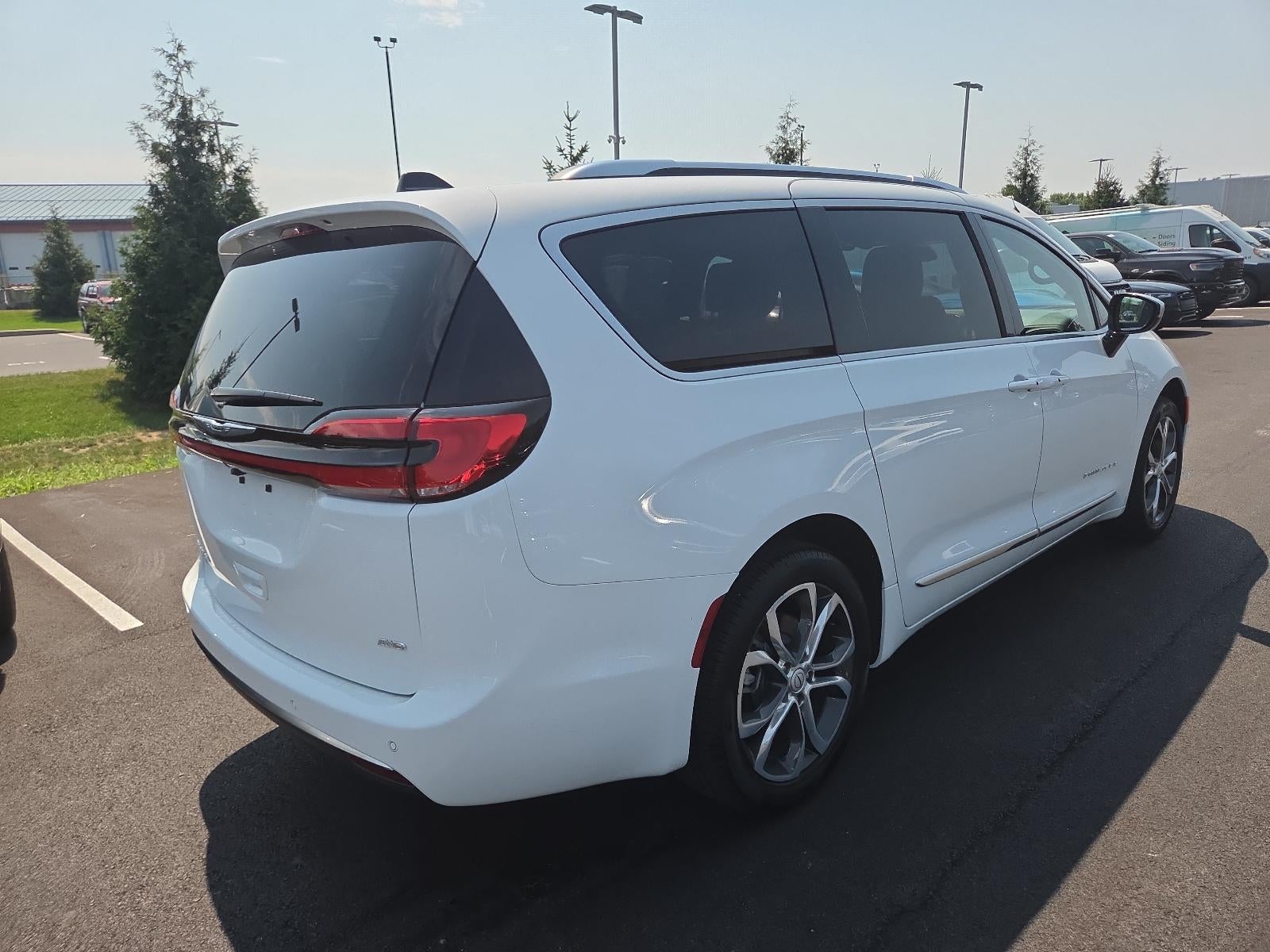 2026 Chrysler Pacifica Pinnacle AWD