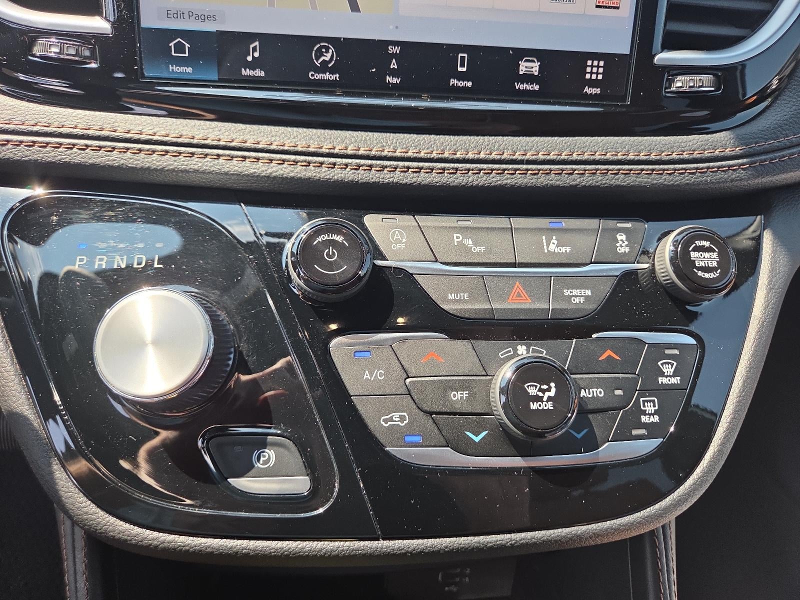 2026 Chrysler Pacifica Pinnacle AWD