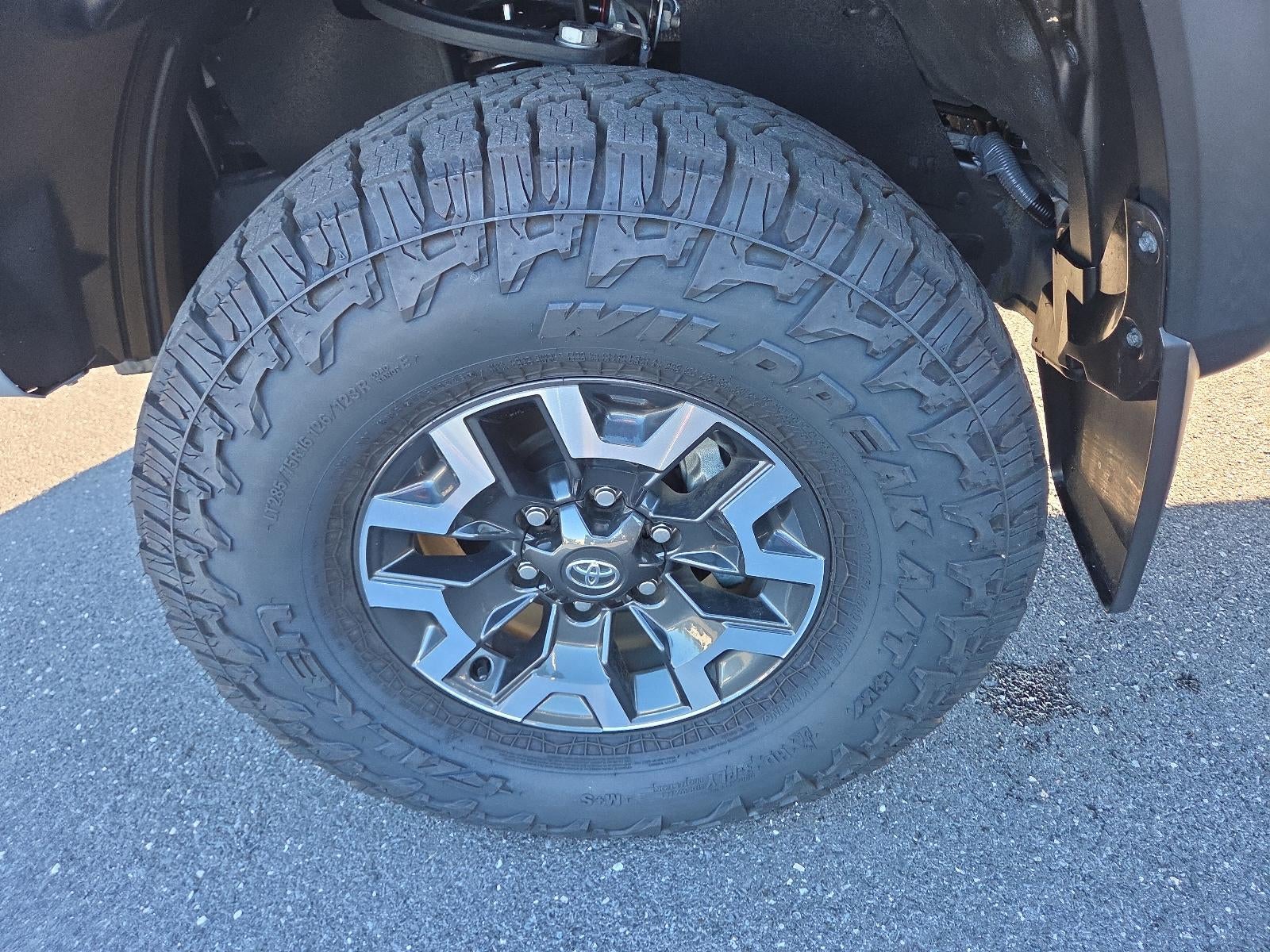 2021 Toyota Tacoma 4WD 4WD TRD Off Road Double Cab 5' Bed V6 AT (Natl)