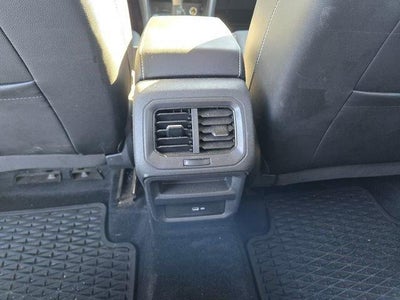 2022 Volkswagen Taos SE 4MOTION