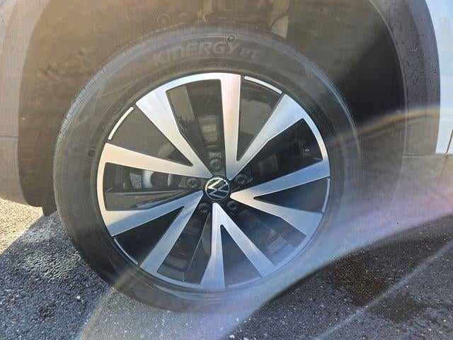 2022 Volkswagen Taos SE 4MOTION