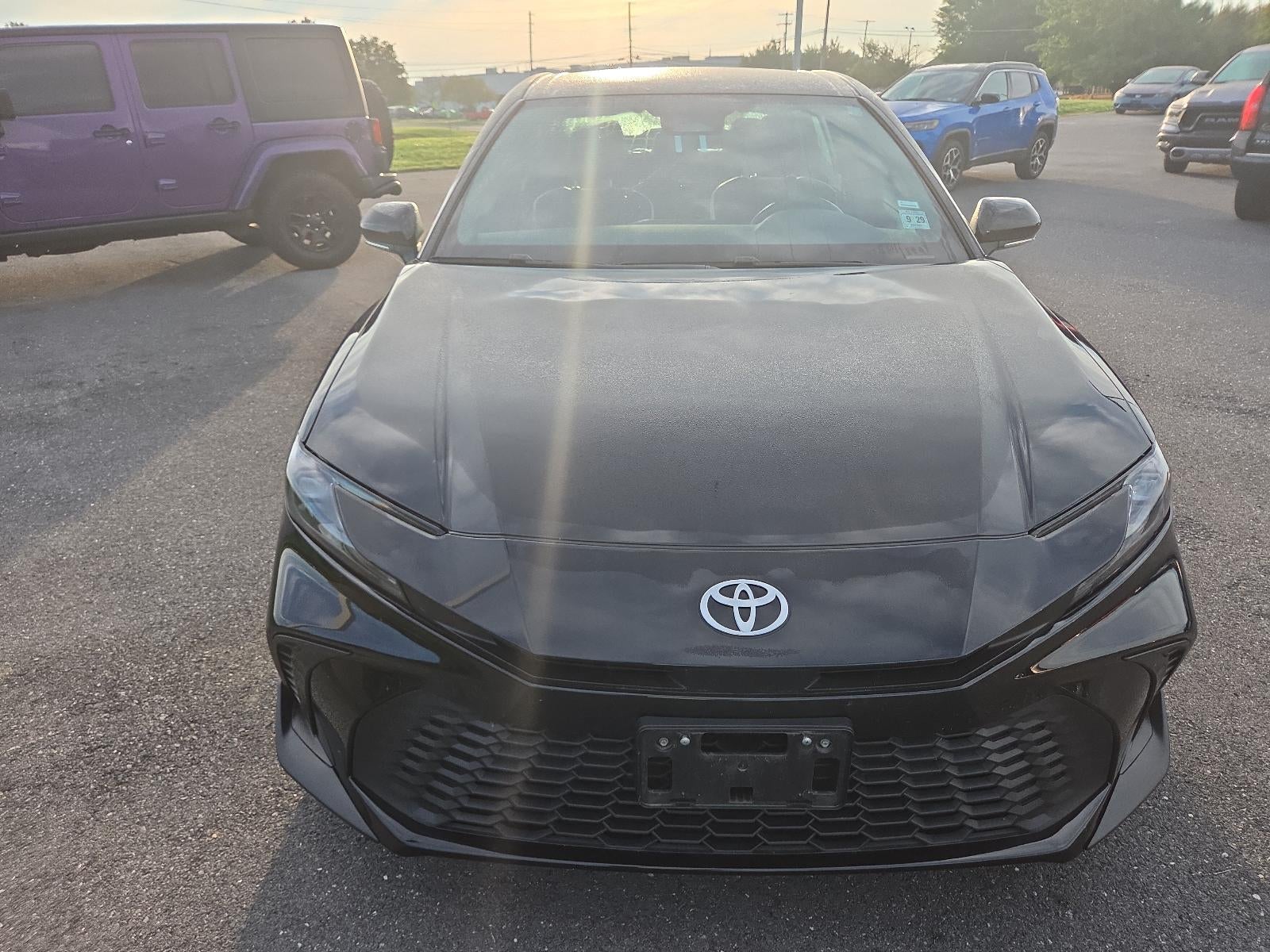 2025 Toyota Camry SE (SE)