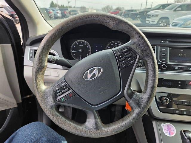 2015 Hyundai SONATA 4dr Sdn 2.4L SE