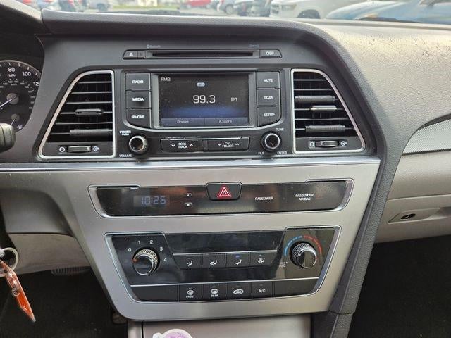 2015 Hyundai SONATA 4dr Sdn 2.4L SE