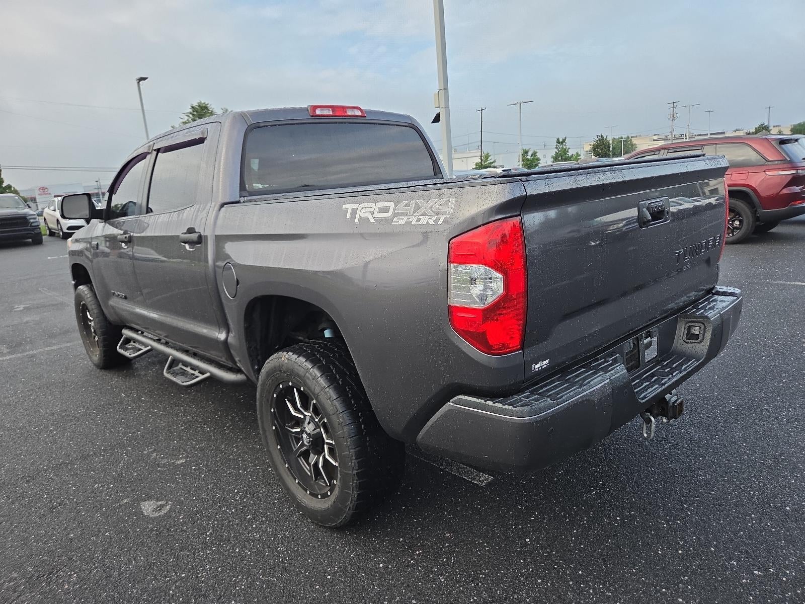 2018 Toyota Tundra 4WD 4WD SR5 CrewMax 5.5' Bed 5.7L (SE)