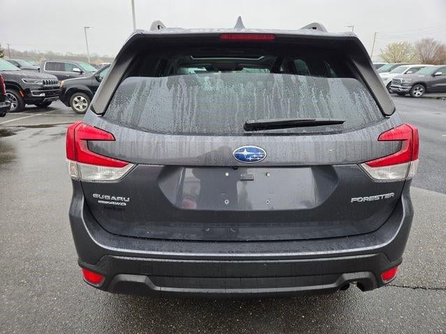 2023 Subaru Forester Premium CVT