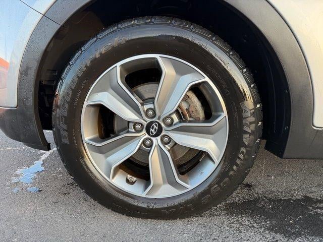 2016 Hyundai SANTA FE AWD 4dr SE