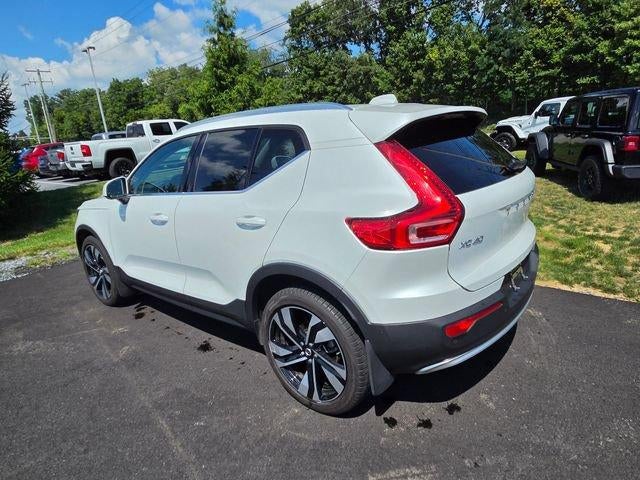 2024 Volvo XC40 B5 AWD Plus Bright Theme