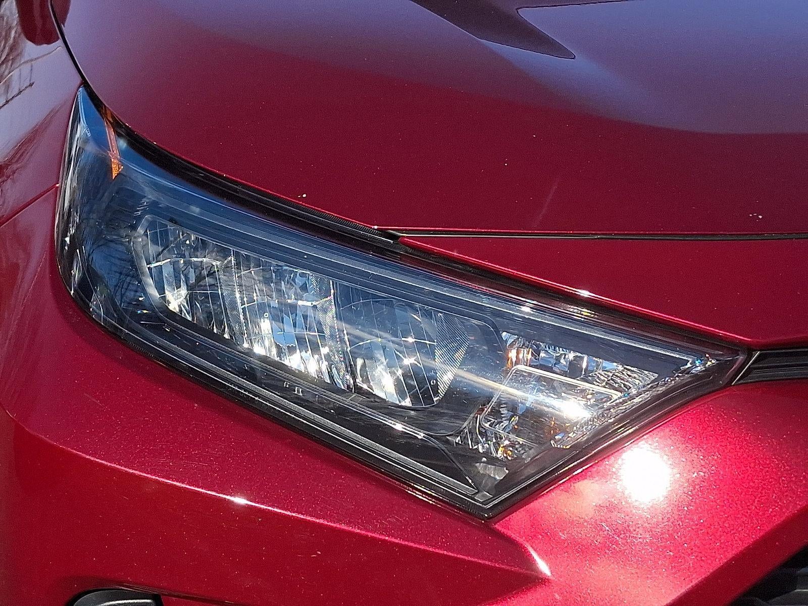 2019 Toyota RAV4 Hybrid LE AWD (Natl)