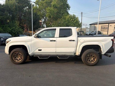 2024 Toyota Tacoma 2WD 2WD SR Double Cab 5' Bed AT (GS)